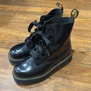 Dr. Martens Molly combat boots